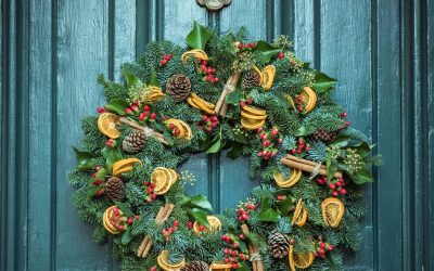Simple, family-friendly holiday decorating tips and tricks