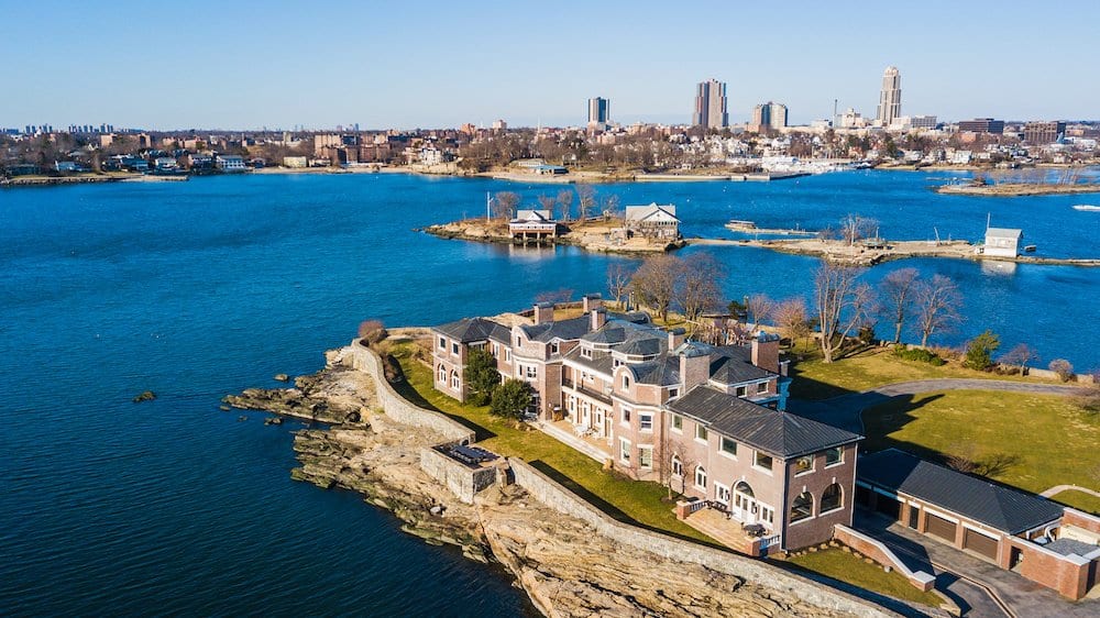 Adobestock 323829751