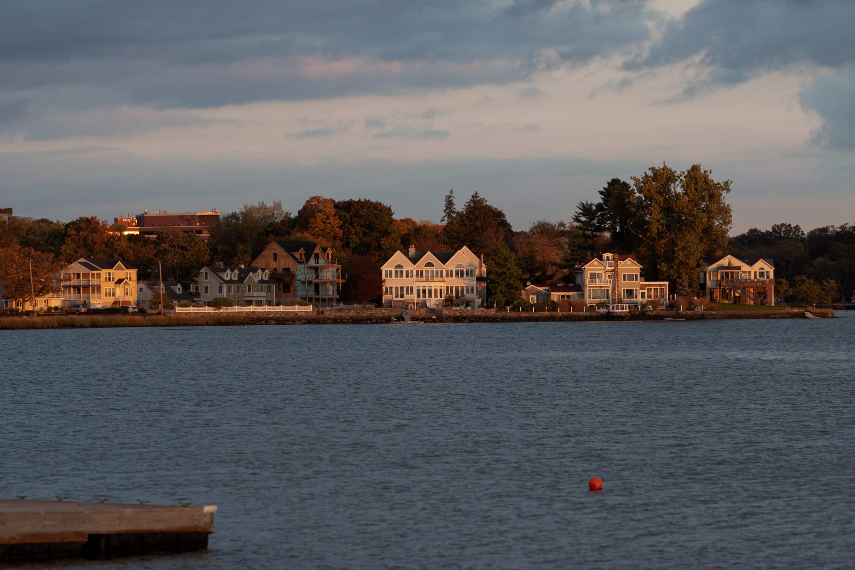 Homes,By,The,Water,During,Summer,Season LIving in Darien, CT